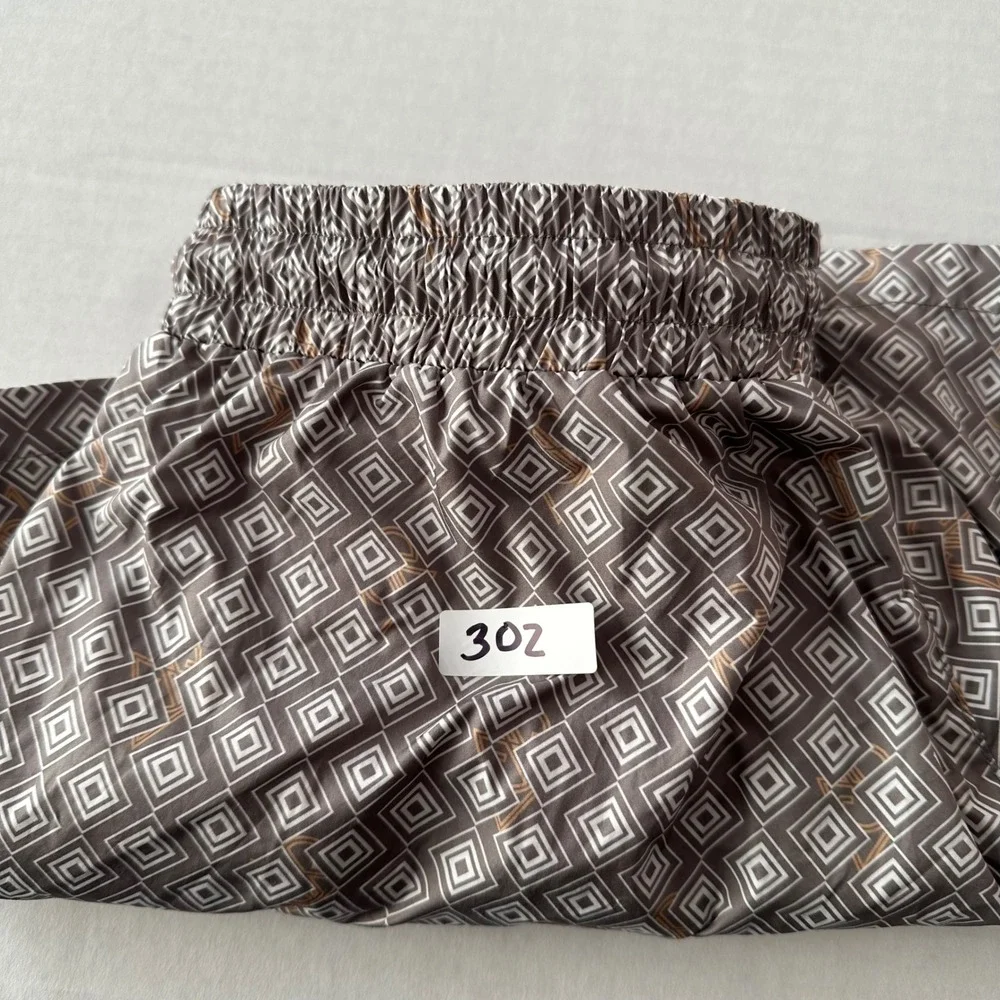Sink Swimwear Mens Geometric Diamond Print Luxury Resort Swim Trunks Taupe M